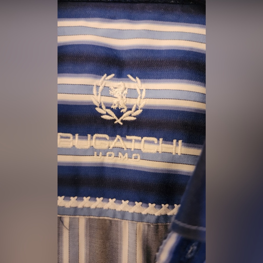 Bugatchi Uomo Shaped Fit Blue & White Stripe Men’s Buttom Down Size Medium - Picture 8 of 13